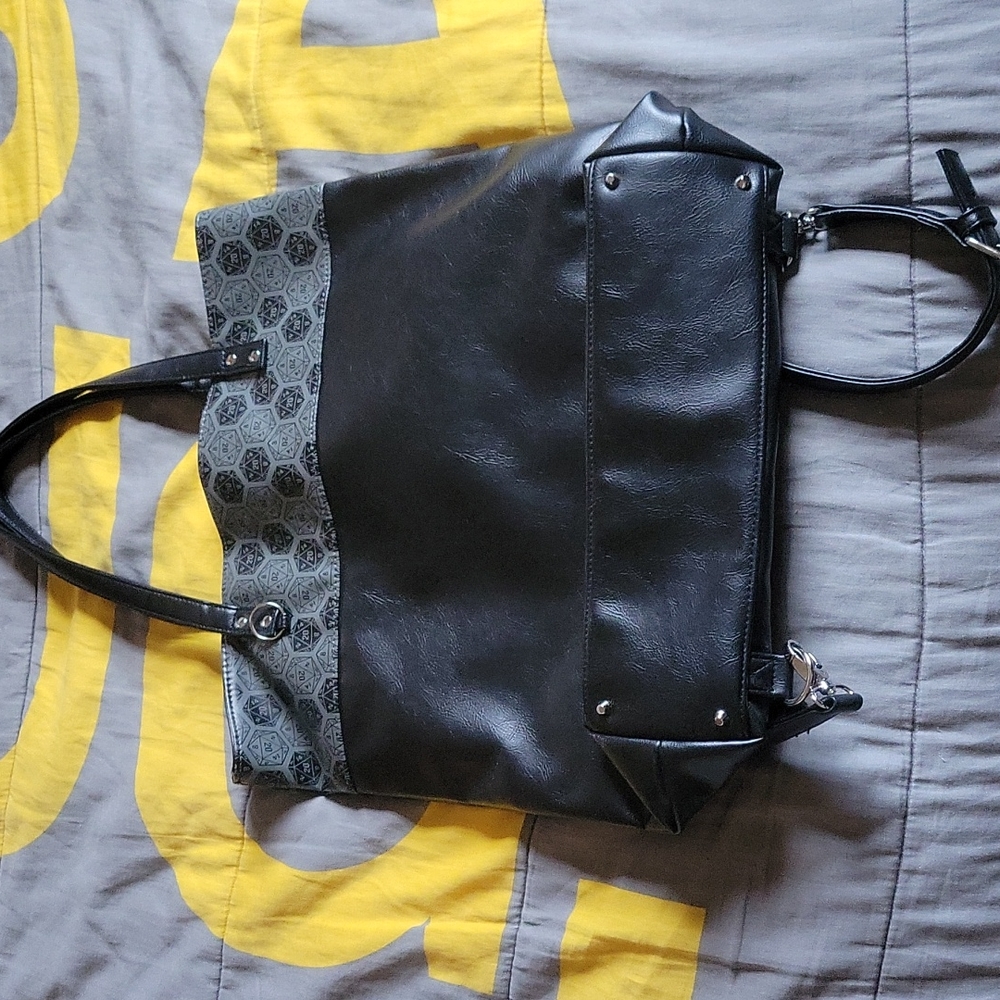 COPY - Think geek backpack